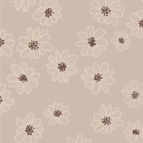 WELCOME TO LOVE, LAUREL CLOSET! - Picture 4 of 16